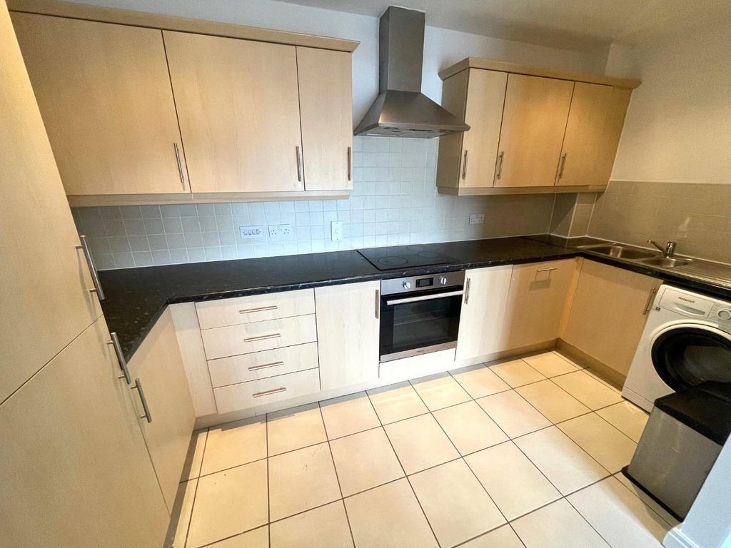 Property photo 3 of 9 Kitchen.Jpg