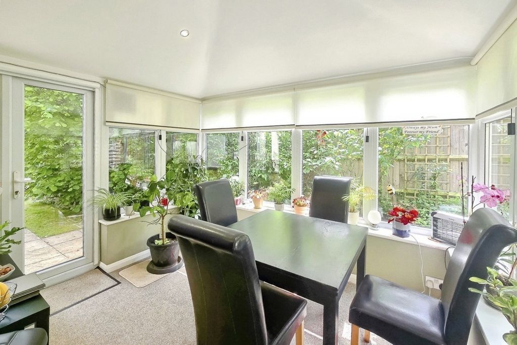 Property photo 3 of 17 Pbox-Img.Jpg