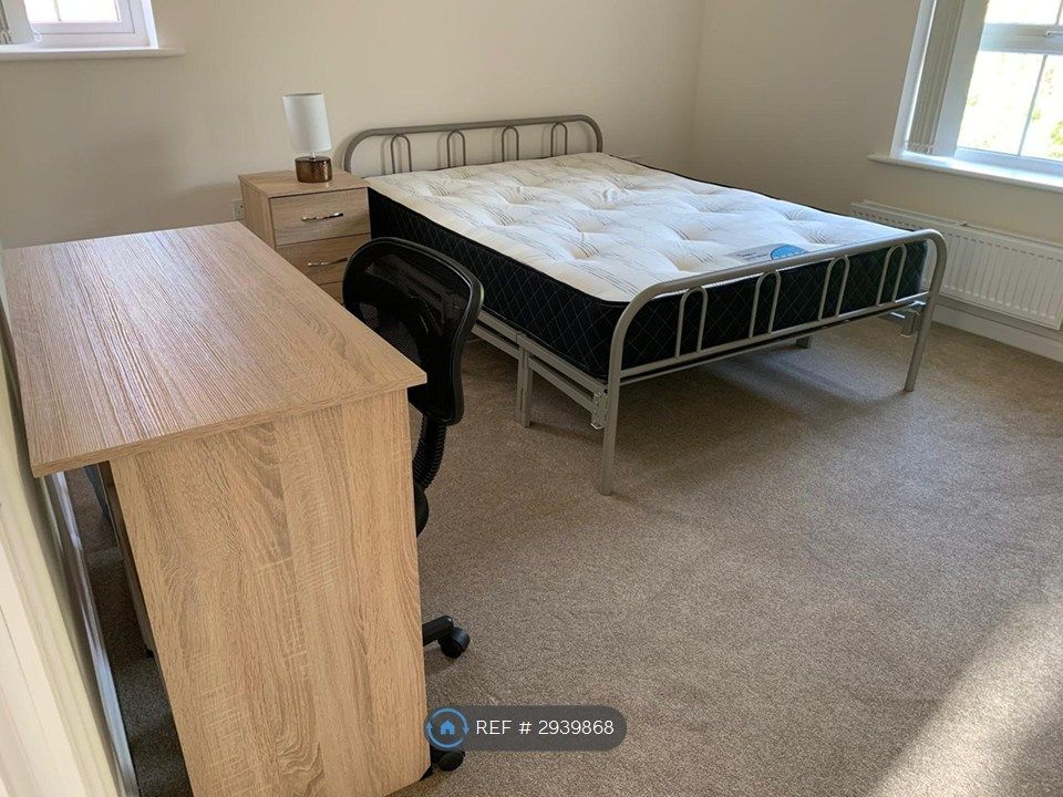 Property photo 2 of 12