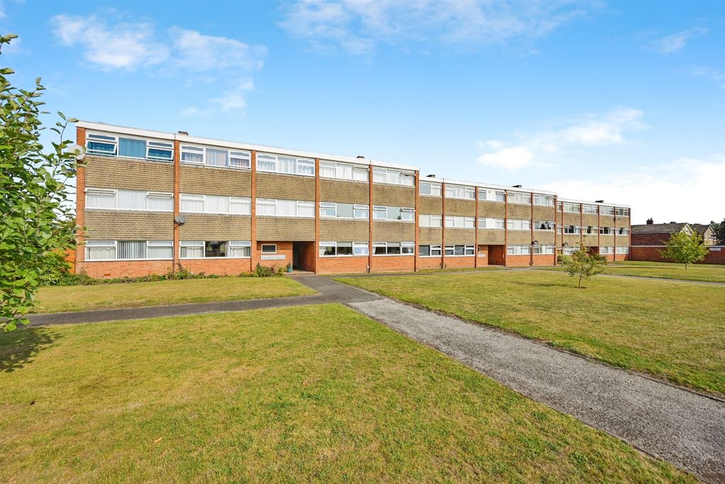 Property photo 1 of 17
