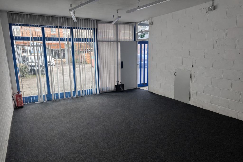 Property photo 3 of 5 3552A613-Dbd2-43B6-Be6F-F511575Acb81.Jpeg