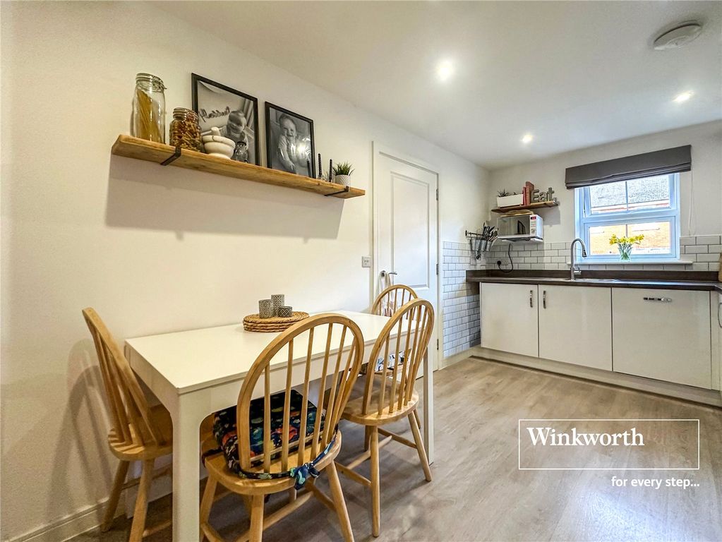 Property photo 3 of 21 Picture No. 16