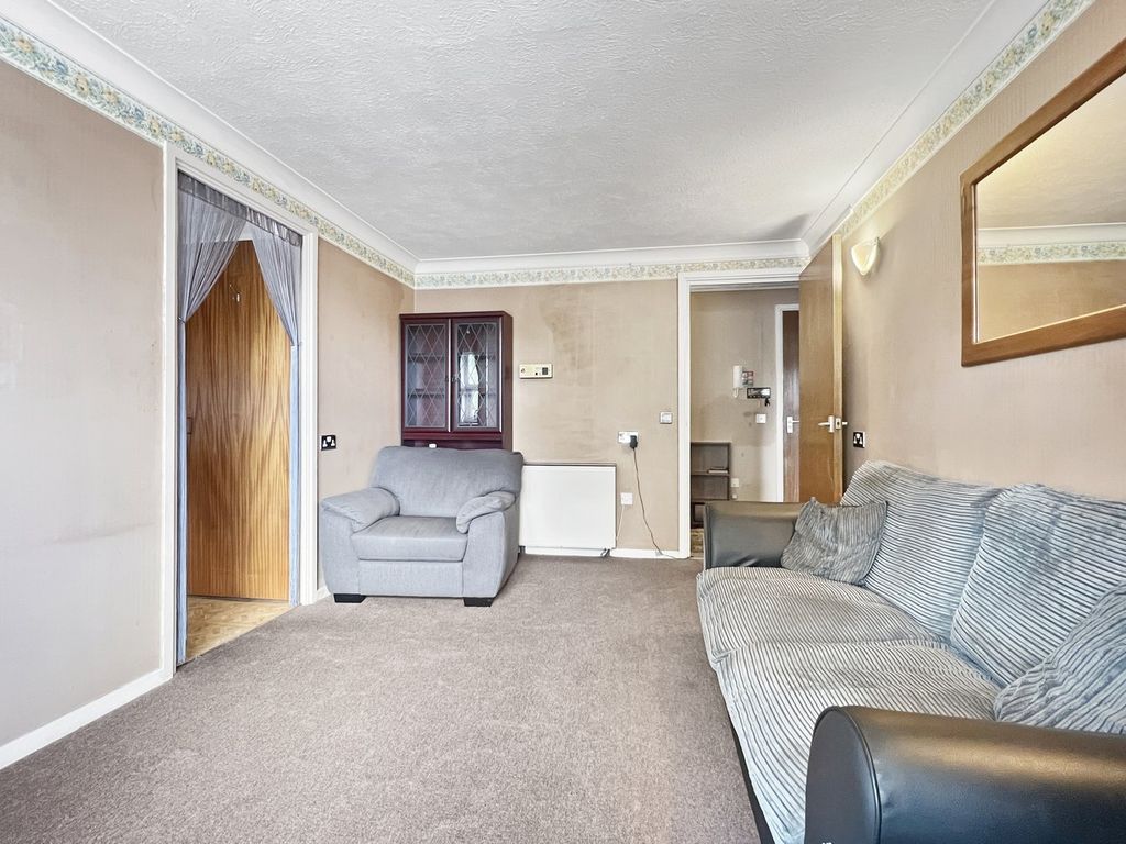 Property photo 3 of 9