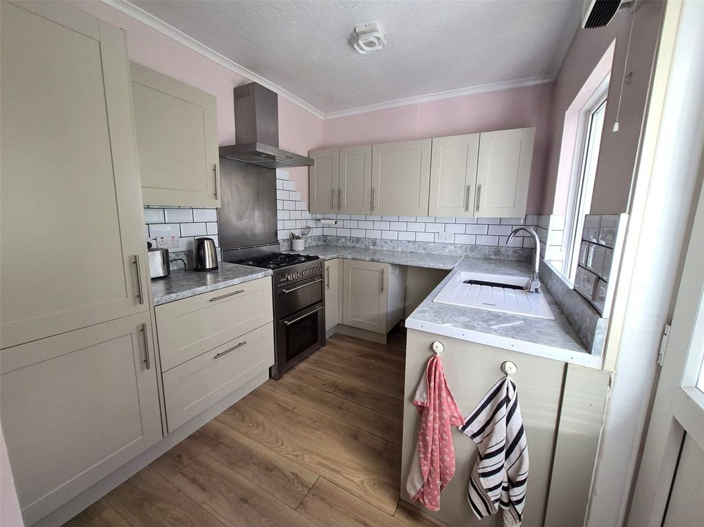 Property photo 2 of 11 Picture No. 09