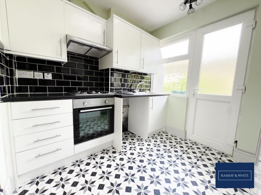 Property photo 3 of 9 Photo 3