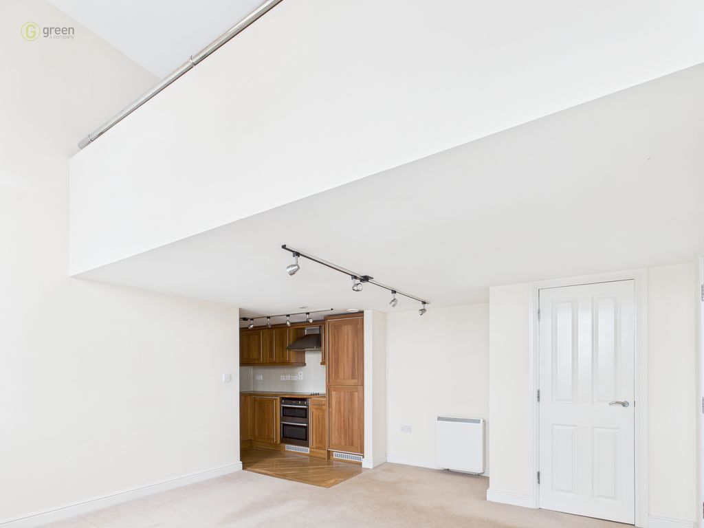 Property photo 2 of 24 Cam05459G0-Pr0087-Still002