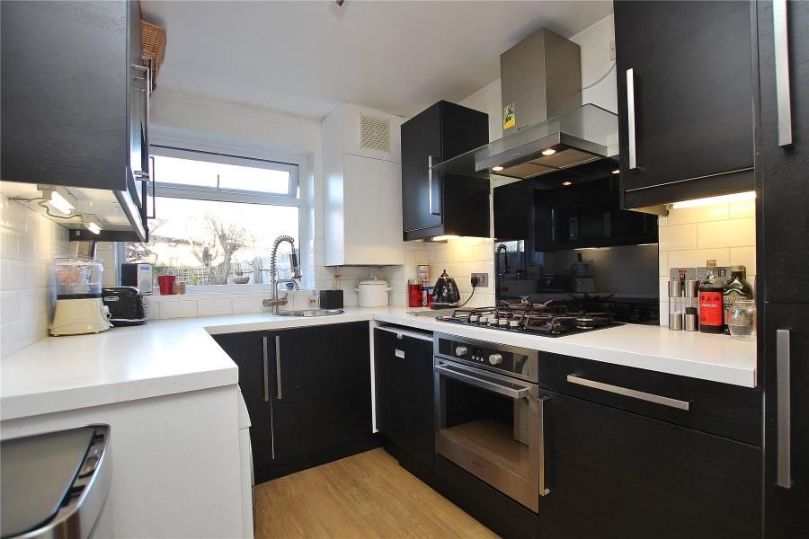 Property photo 2 of 8