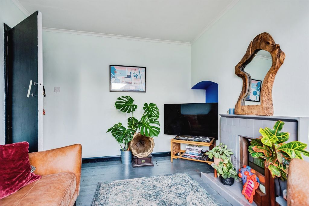 Property photo 3 of 14