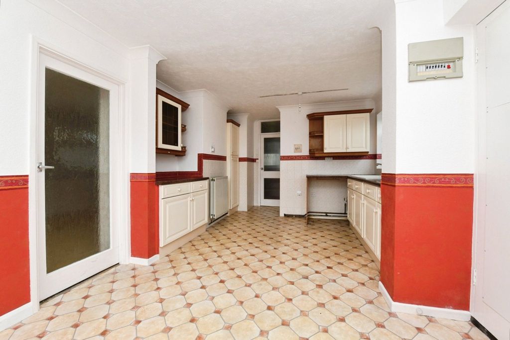 Property photo 2 of 11 Photo