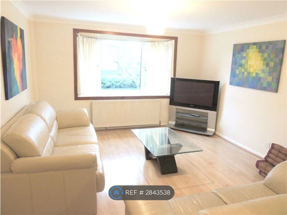 Property photo 3 of 14