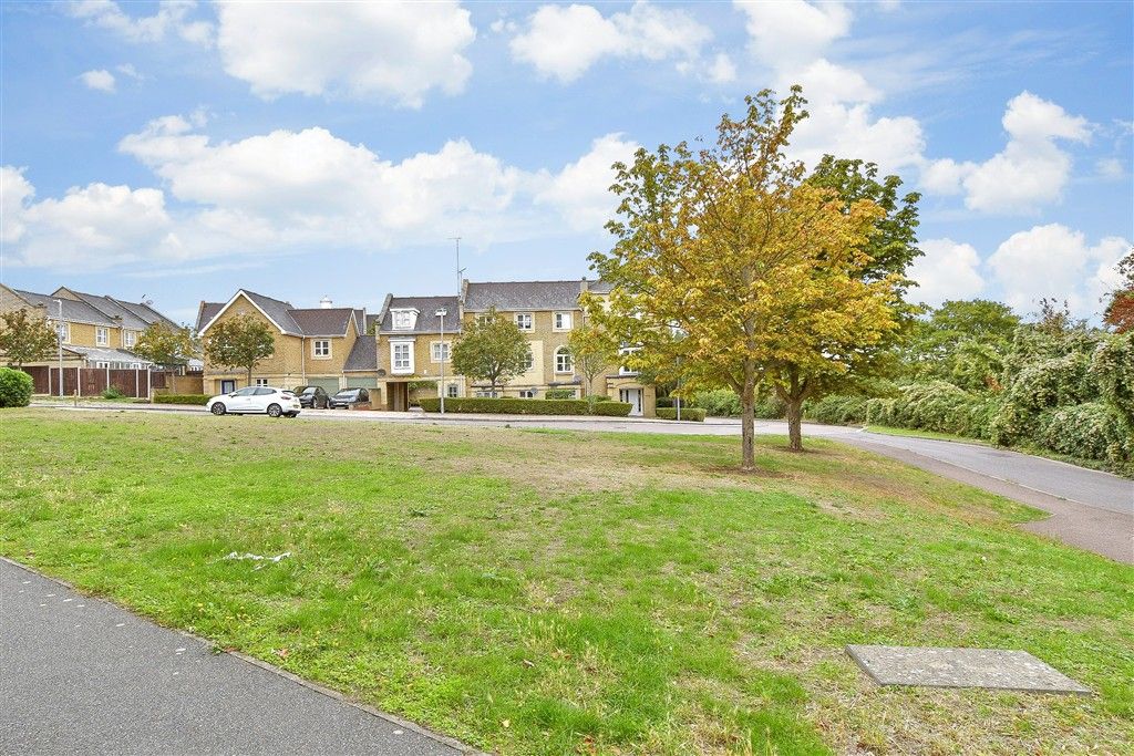 Property photo 1 of 5 Views To Front