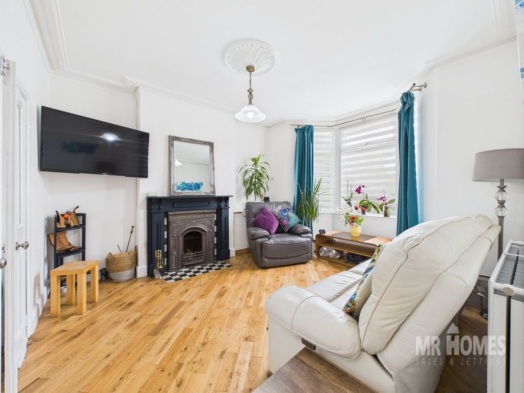 Property photo 3 of 26