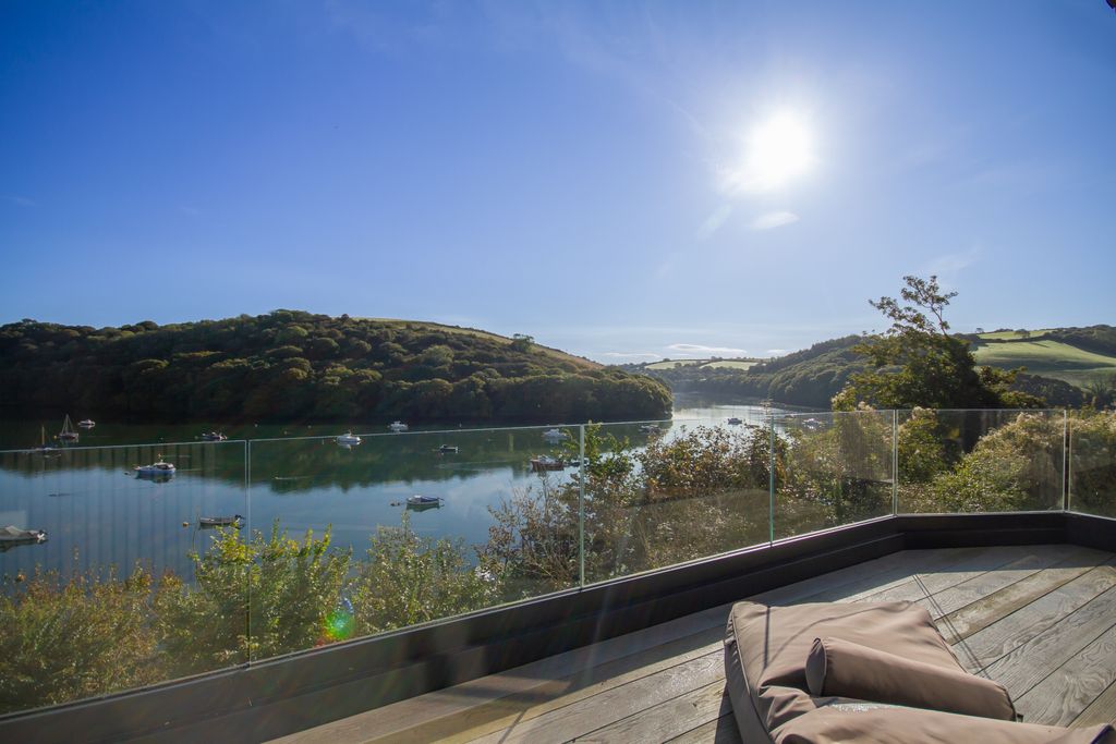 Property photo 2 of 16 Picture No. 15