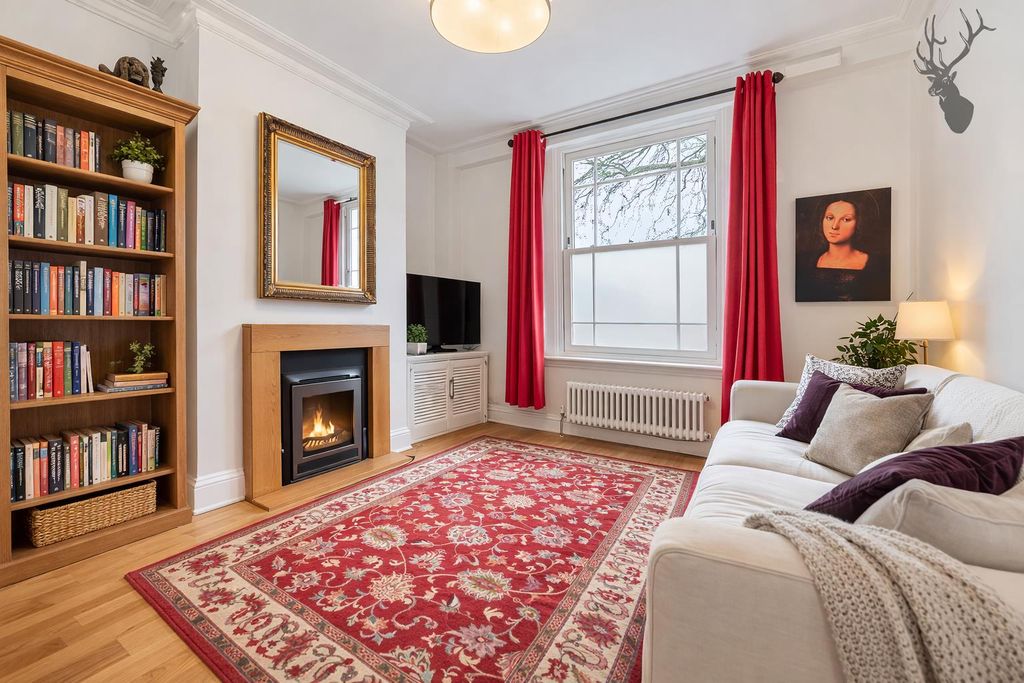 Property photo 2 of 13