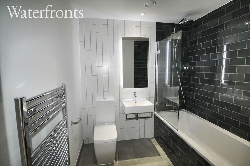 Property photo 3 of 5