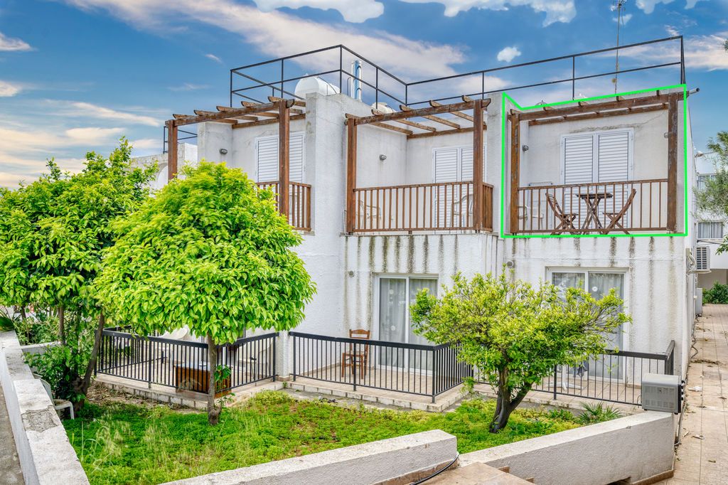 Property photo 1 of 9 Property Outlined