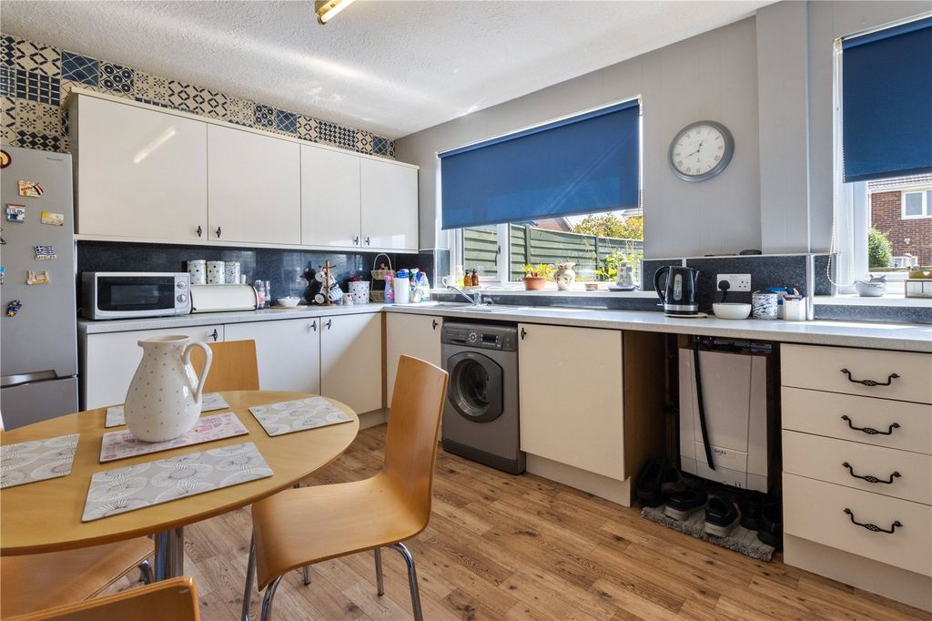 Property photo 3 of 18 Kitchen/Diner