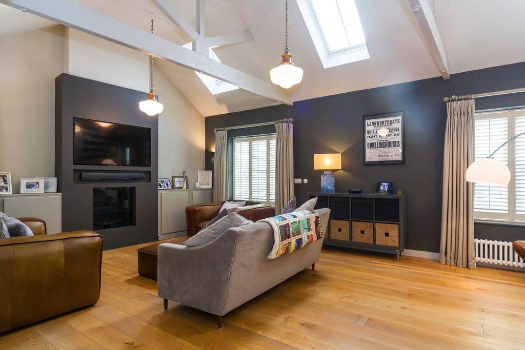 Property photo 2 of 46