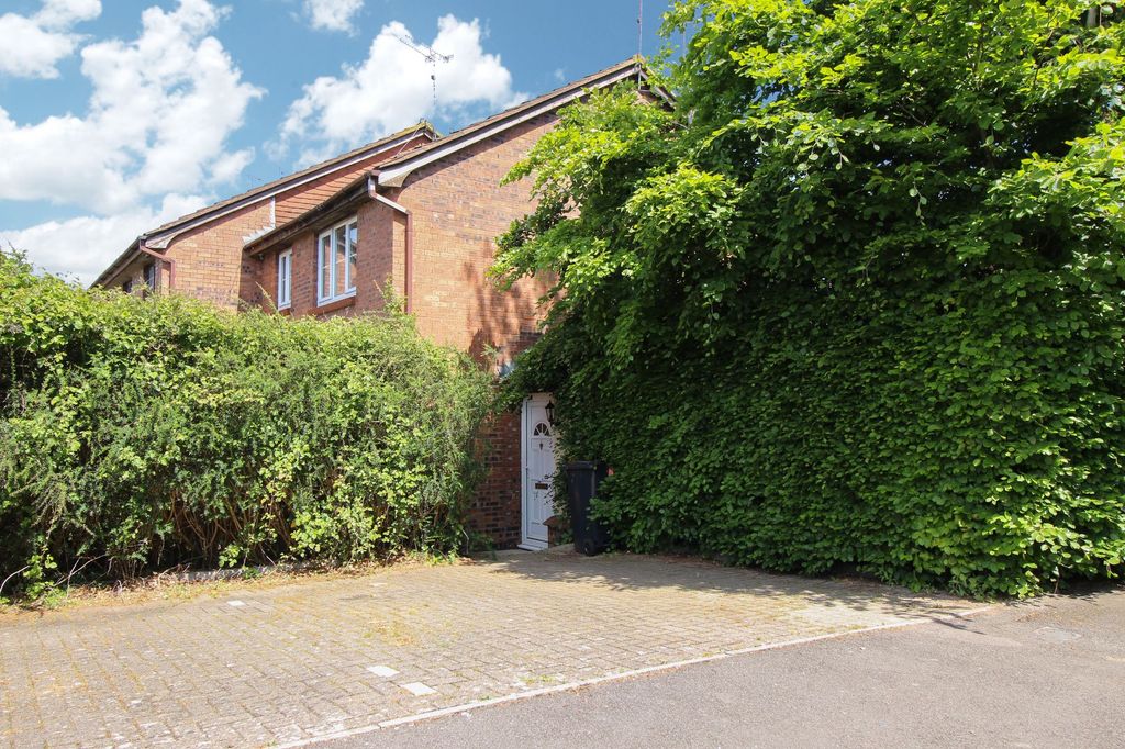 Property photo 1 of 8