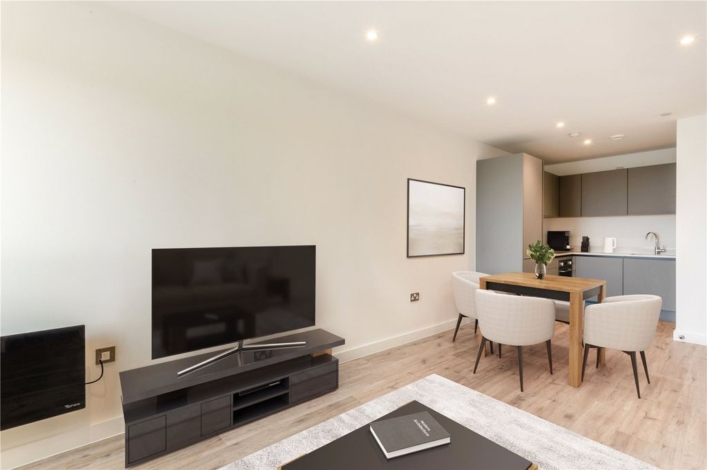 Property photo 3 of 7 Picture No. 11