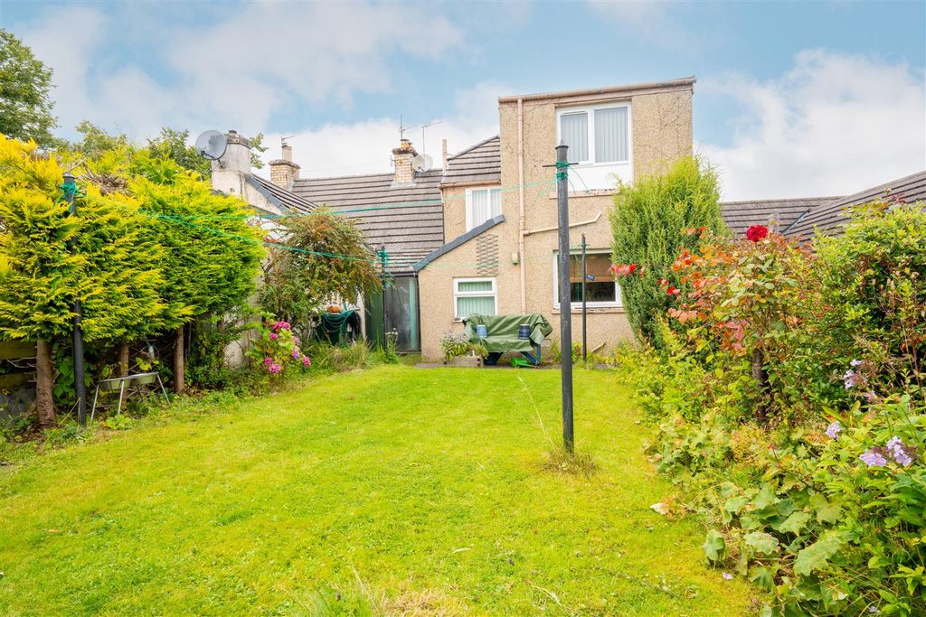 Property photo 2 of 35 Dsc03471-Hdr.Jpg