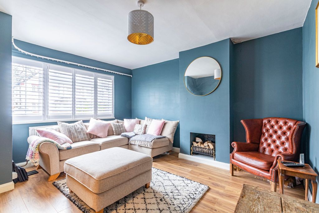 Property photo 2 of 24 Picture No. 13