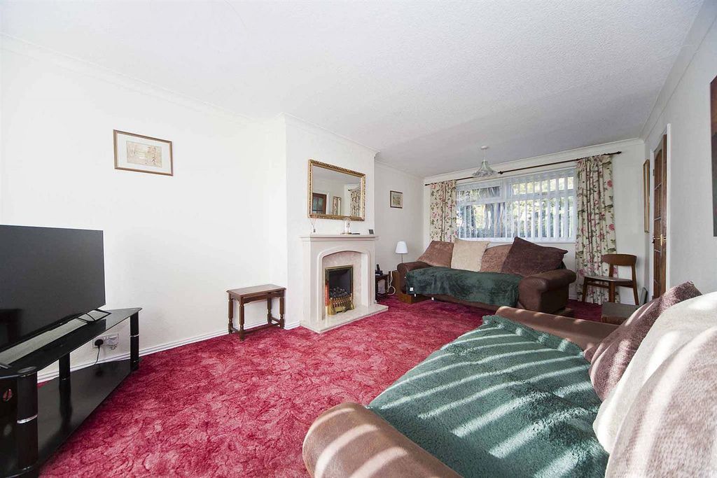 Property photo 2 of 17