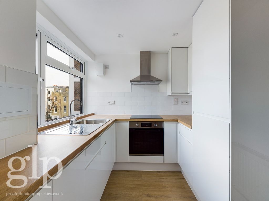 Property photo 2 of 16 2375872