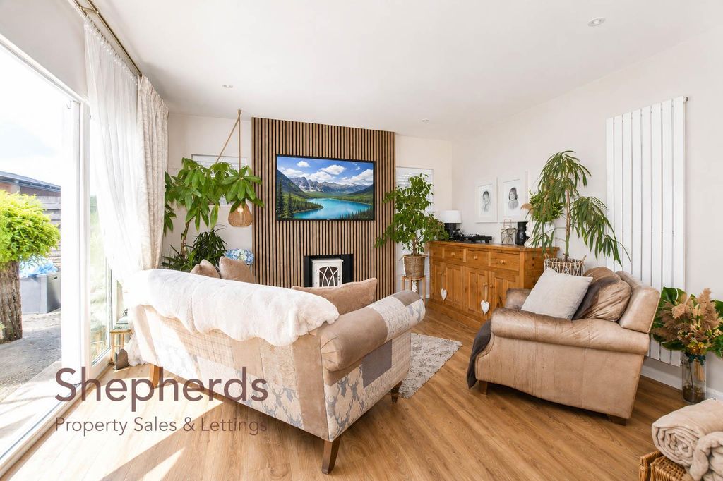 Property photo 3 of 27 Ed035A79-2A48-43F5-A032-610E76B2Ede3.Jpg