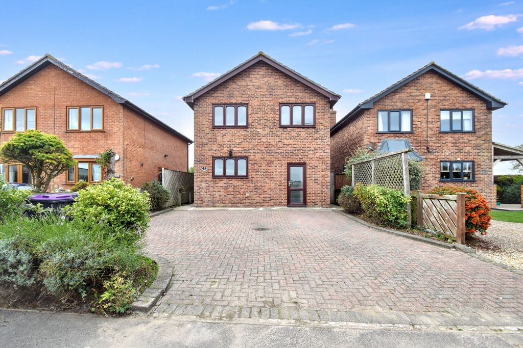 Property photo 1 of 15 Front