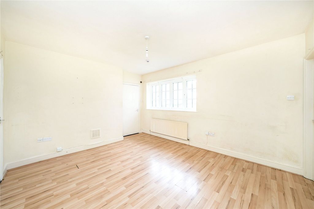 Property photo 3 of 11 Picture No. 19