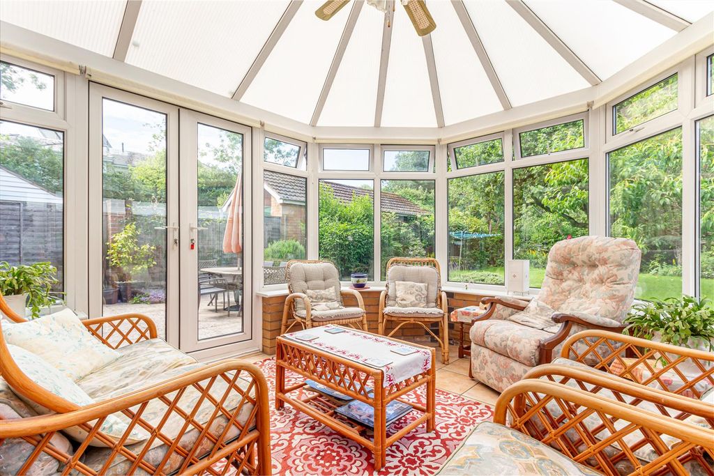 Property photo 2 of 27 Conservatory-1.Jpg