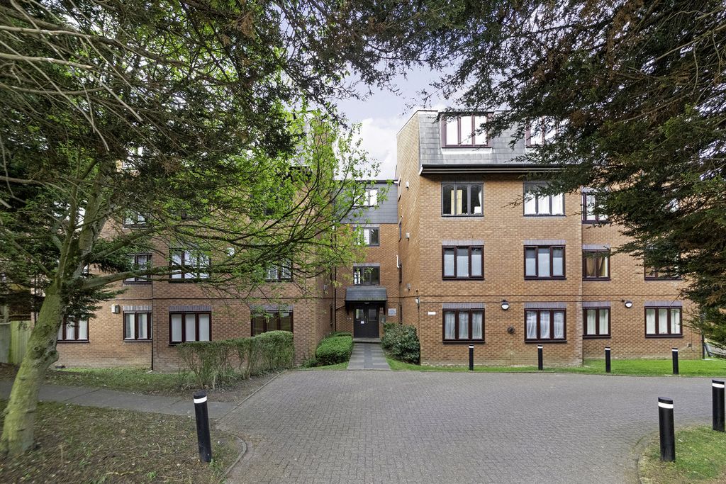 Property photo 3 of 12