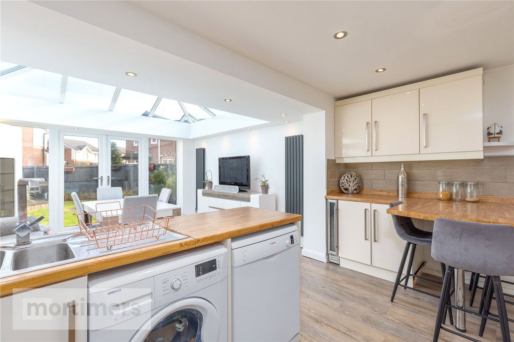 Property photo 2 of 20 Kitchen/Diner