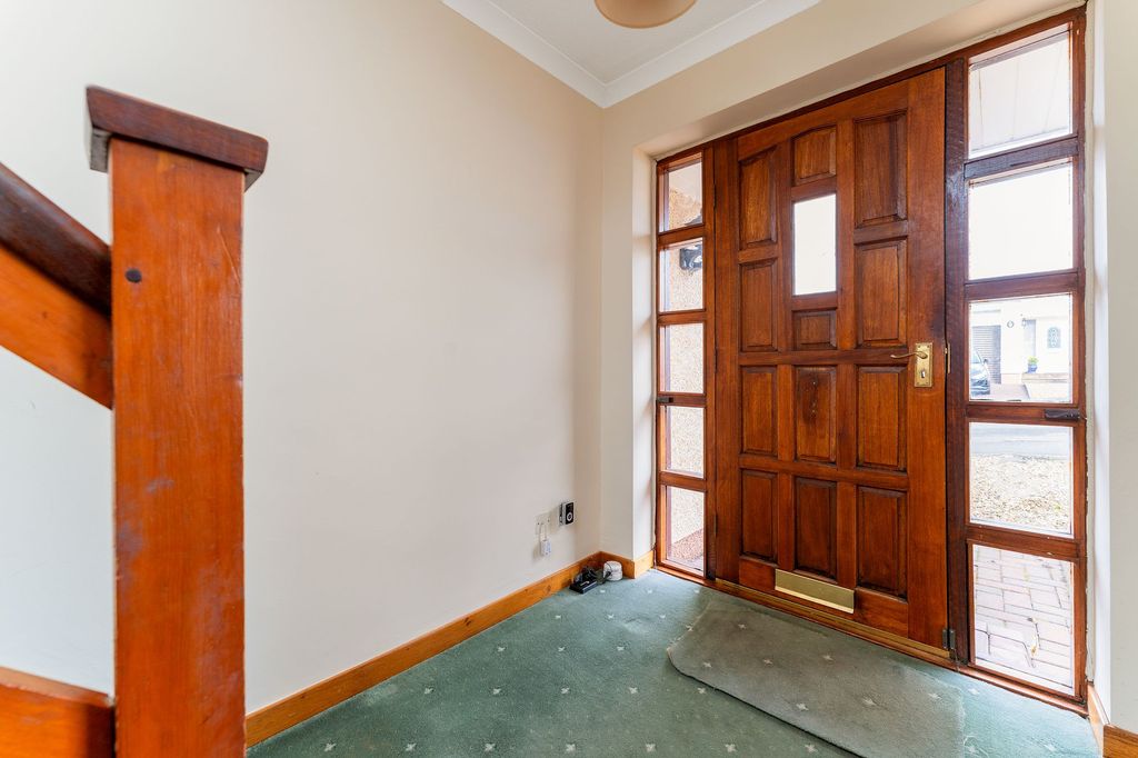 Property photo 2 of 22