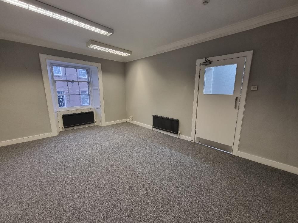 Property photo 2 of 11 Rdc0376Cupl (2).Jpg