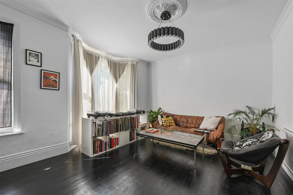 Property photo 3 of 16 Living Room
