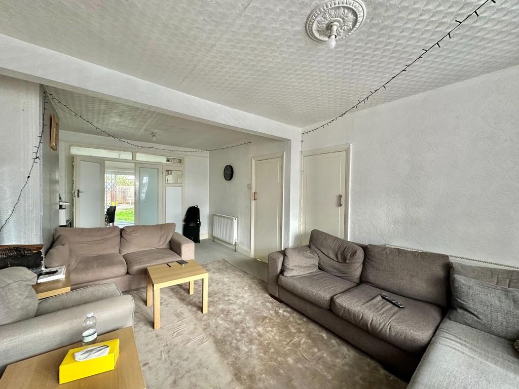 Property photo 2 of 12 Img_2083.Jpg