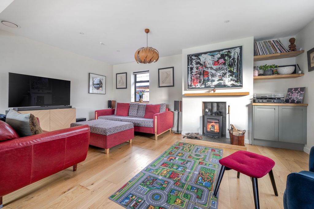 Property photo 2 of 15