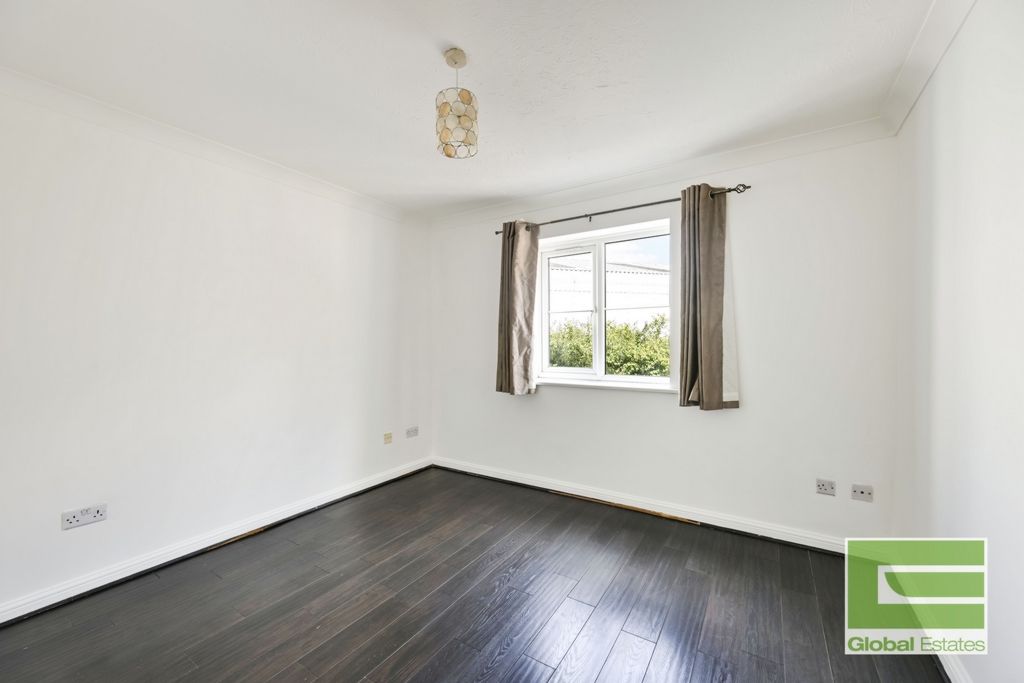 Property photo 3 of 12 Photo 1