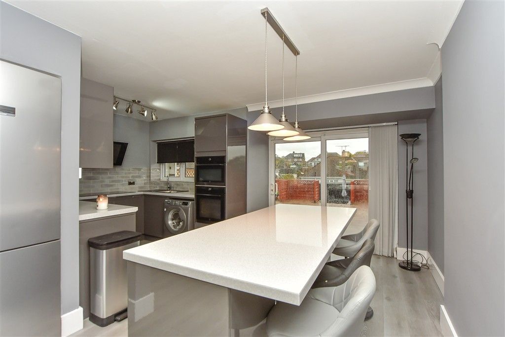 Property photo 2 of 15 Dining Area