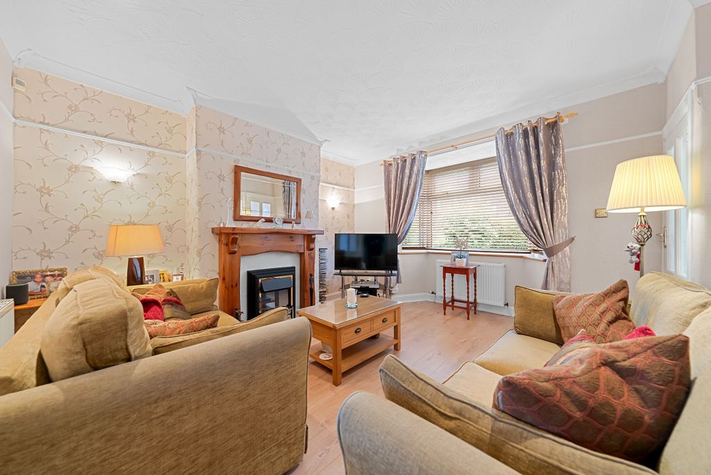 Property photo 3 of 24
