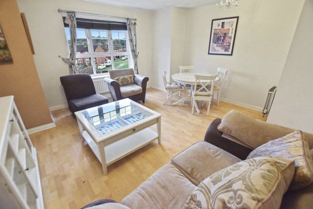 Property photo 2 of 13 Lounge