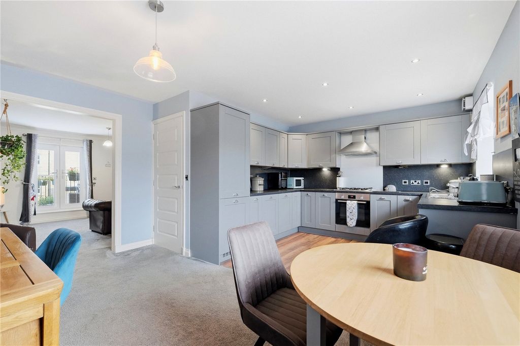Property photo 3 of 29 Dining Kitchen