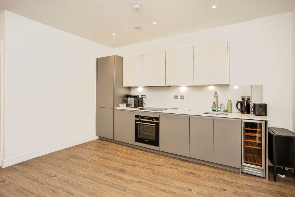 Property photo 3 of 14 Pbox-Img.Jpg