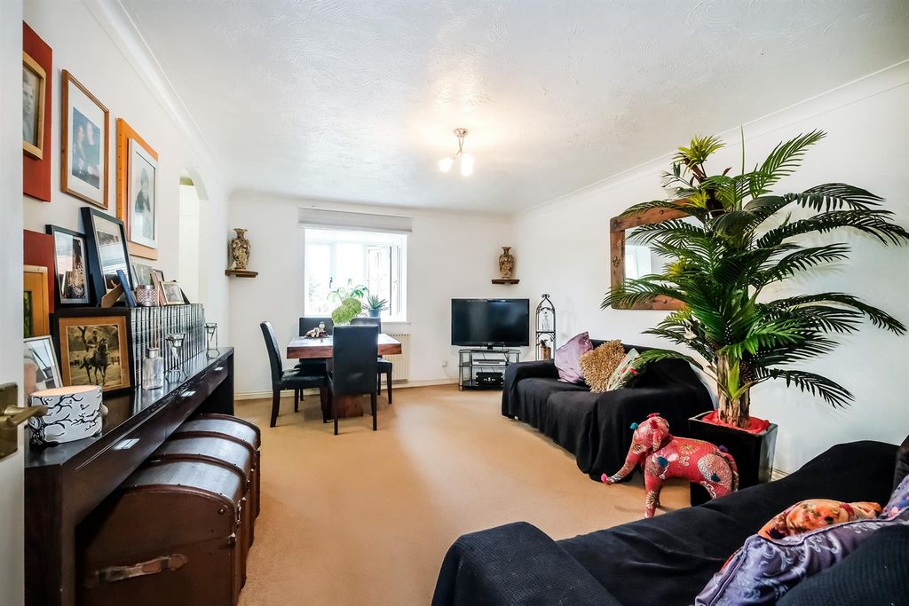 Property photo 2 of 16 2