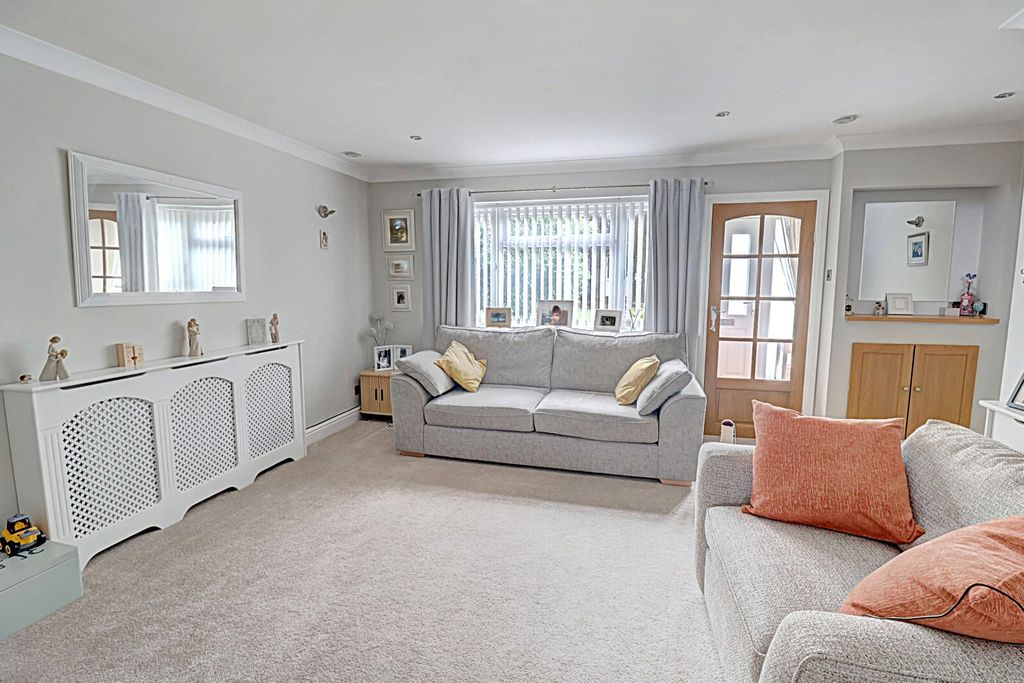 Property photo 2 of 10 Picture No. 02