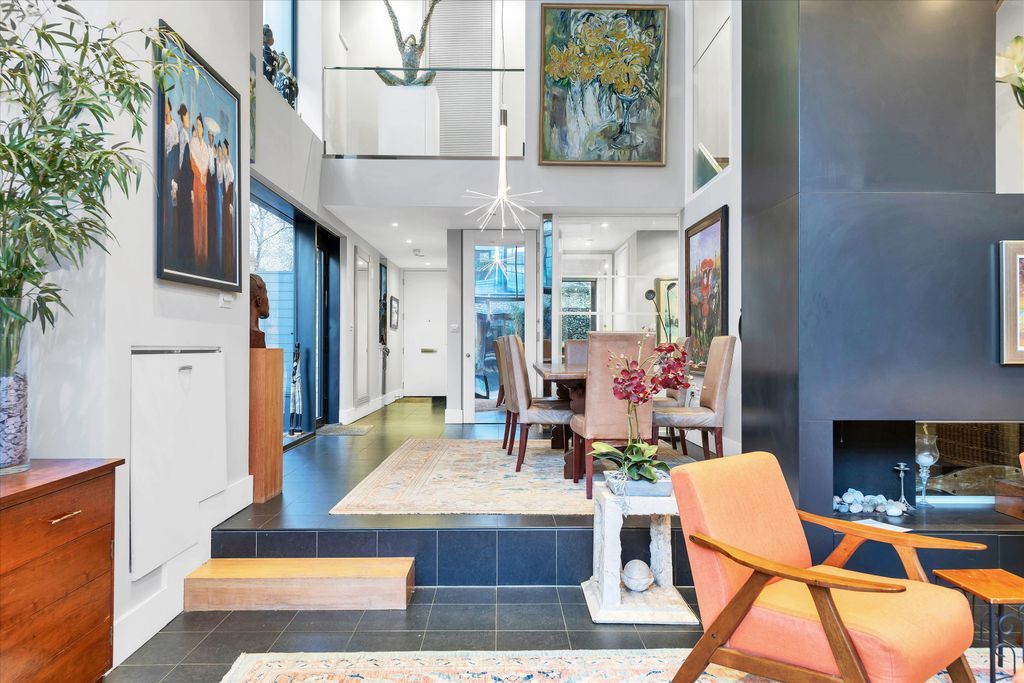 Property photo 3 of 17 Image