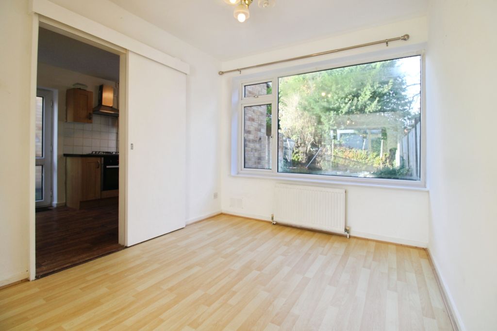 Property photo 3 of 10 Living Room