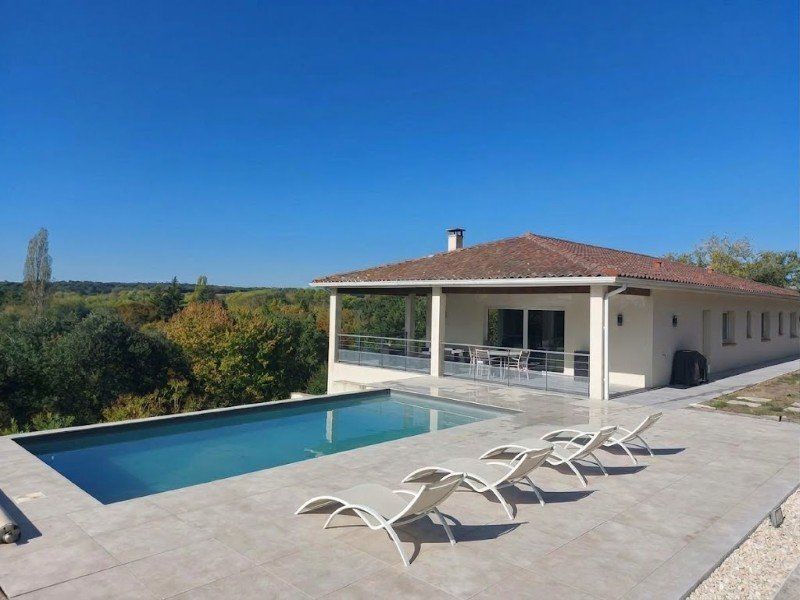 Property photo 1 of 16 Contemporary Country Villa With Magnificent Views